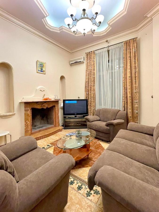 Great One Bed Right Near Opera House Apartman Kijev Kültér fotó